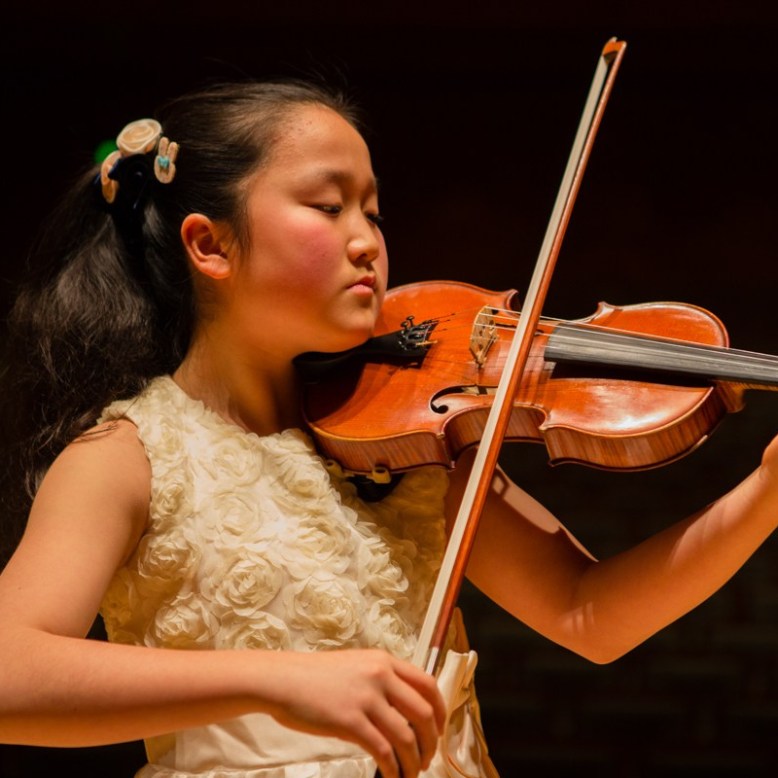 Dindin Jingyi Wang image (003)